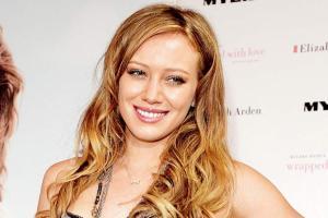 Hilary Duff declares she's not secretly married