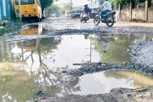 Kalyan, Bhiwandi locals to approach Narendra Modi over potholes