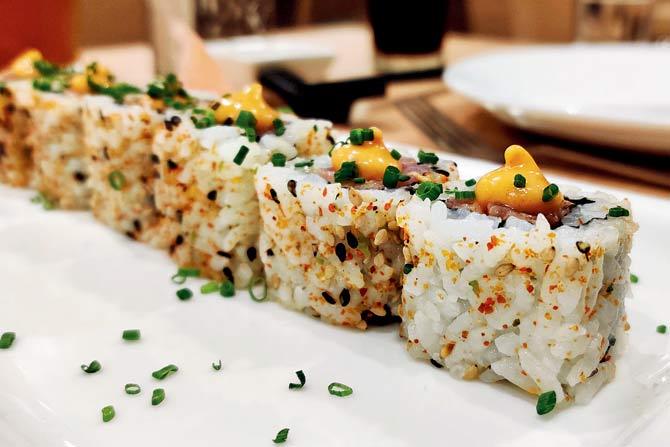 Spicy akami roll