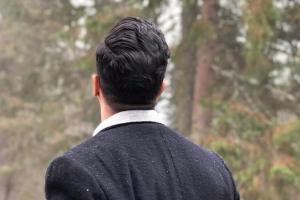 Vicky Kaushal can't contain his excitement as he witnesses snowfall