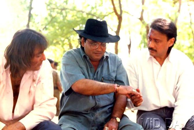 Khal Nayak (1993): Another Subhash Ghai-directorial, this 'chor-police' drama featured Ballu (Sanjay Dutt), a wanted criminal and inspector Ram (Jackie Shroff).