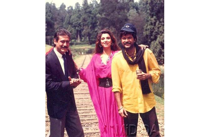 Ram Lakhan (1989): Another Subhai Ghai's family drama, this Jackie Shroff and Anil Kapoor film was out-and-out vengeance drama. The movie focused on the brothers Ram and Lakhan, who were the stark opposite of each other. While Ram (Jackie Schroff) is an honest police officer, Lakhan (Anil Kapoor) is an easily tempted dreamer. The movie, which marked one of the most popular on-screen jodis of the 80s - Anil Kapoor and Jackie Shroff, went on to become the second highest-grossing Indian film of the 1980s.
