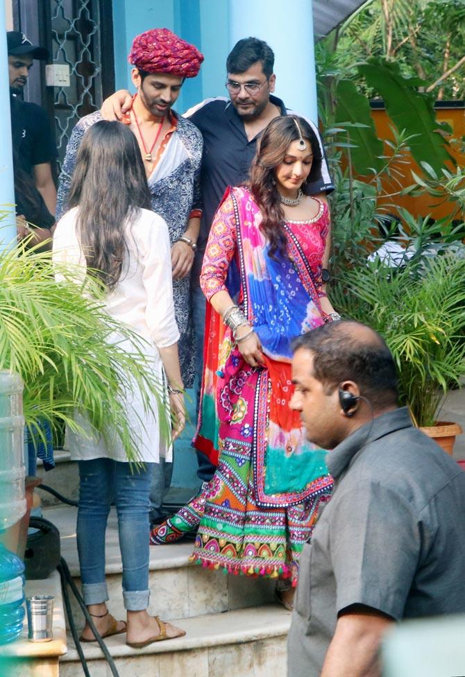 The new-age, fresh Jodi of Kiara and Kartik will be sharing the screen space together for the first time in the horror-comedy that has created huge curiosity among their fans asking for more!