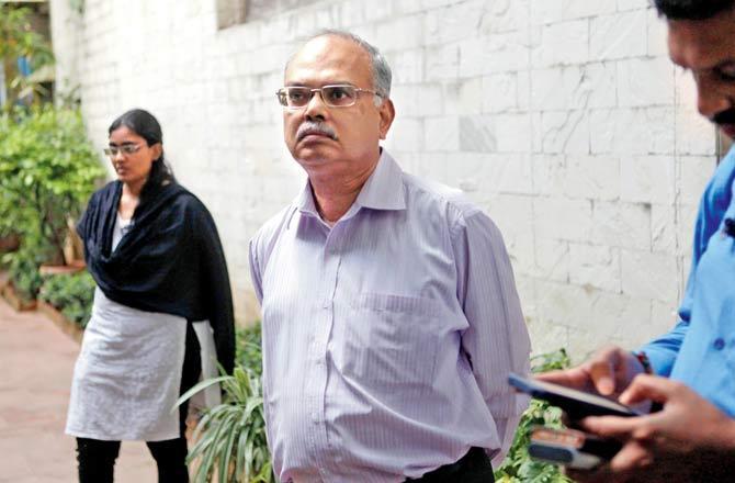 Sources exclusively told mid-day that EOW has discovered that Thomas had operated under another identity – of Junaid Khan – which was used to purchase 10 properties, according to ANI. He converted to Islam and married his assistant as per Islamic rituals in 2012. Investigating agencies also found documents that suggest he had several investments under that name as well as his second wife. Thomas' second wife is said to own nine flats in Pune and a boutique. Meanwhile, a Mumbai court had sent Waryam Singh and HDIL promoters Rakesh Wadhawan and Sarang Wadhawan to police custody till October 16.