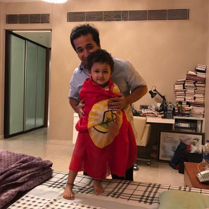 Nitesh Rane and his wife have a kid named Nimish Rane. Nitesh Rane shared a picture on Twitter and wrote, 