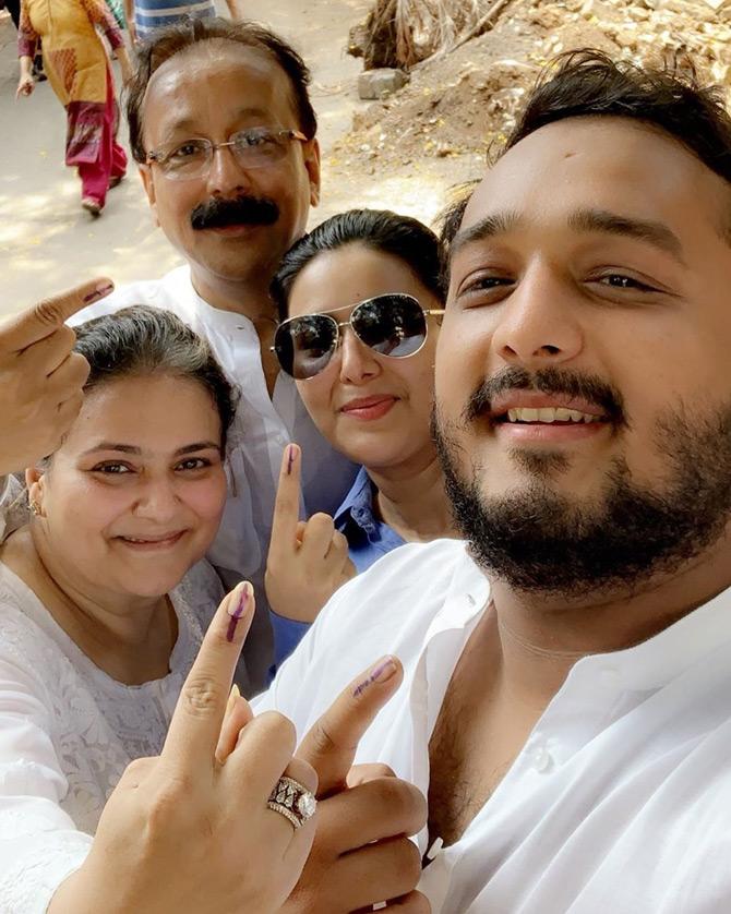 In the picture, Zeeshan Siddique and his family pose for a selfie after casting their vote during the 2019 Lok Sabha Elections. Zeeshan captioned the picture: The family that votes together, stays together.