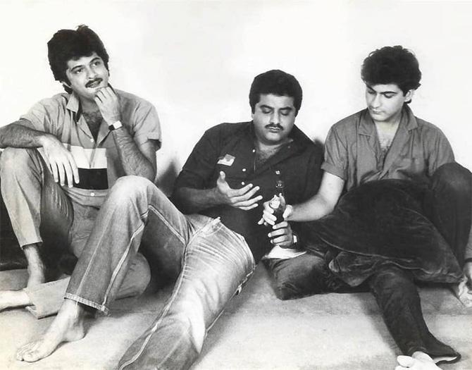 The Kapoor brothers aka Chembur boys! Sanjay shared this black and white picture that features himself with Anil Kapoor and Boney Kapoor, sitting and relaxing at what seems to be their old home in Chembur, a suburb in eastern Mumbai. Captioning the picture as 