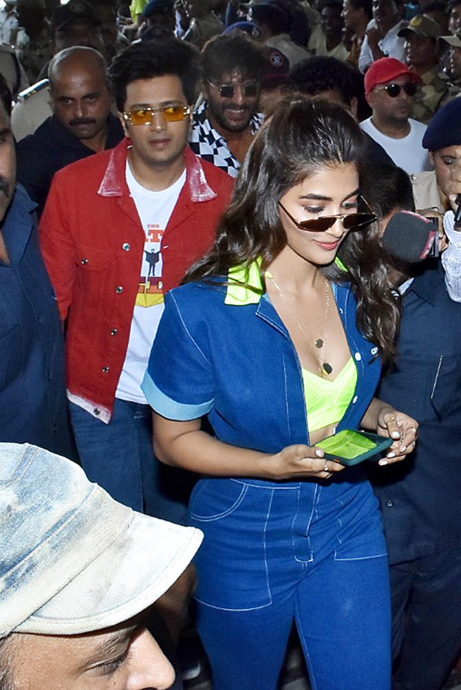The Housefull 4 girls made a lasting impression on the fashion police. Pooja Hedge looked cutest of the lot, donning a green top and denim jacket. Housefull 4 is a reincarnation comedy with each of the actors having two avatars in the film. First, from the ancient period of 1419 and secondly their modern-age character from 2019. The story that started 600 years ago will finally get completed in 2019.
