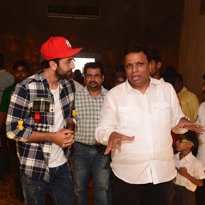 Shelar was also elected as the Vice President of the Mumbai Cricket Association on June 17, 2015.
In the picture: Ashish Shelar strikes a candid conversation with Bollywood actor Ranbir Kapoor
