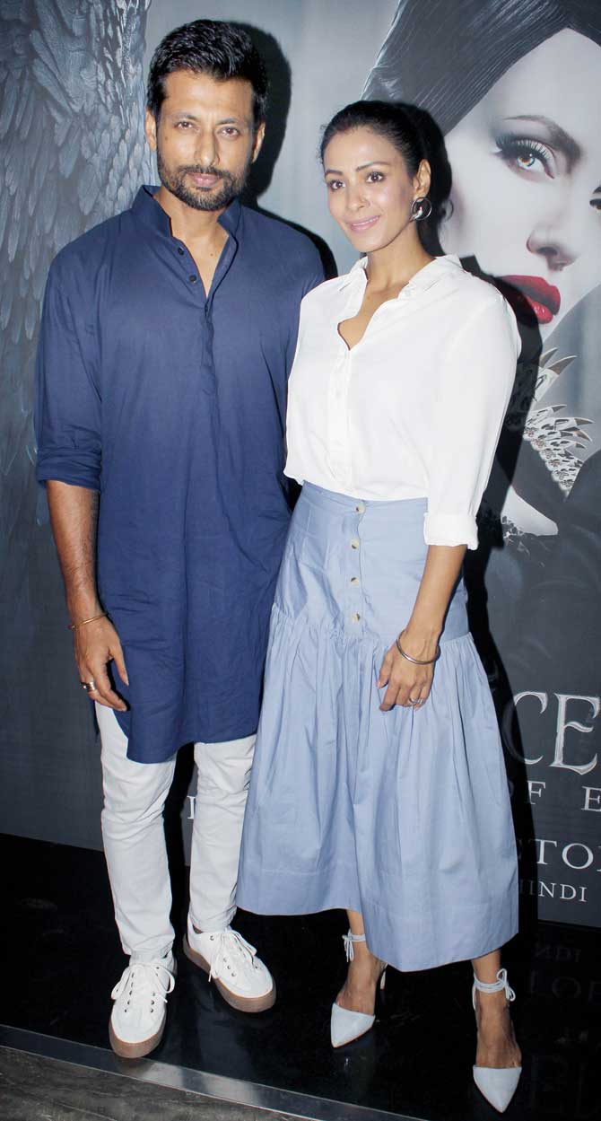 Indraneil Sengupta and wife Barkha Bisht Sengupta also attended the movie screening. The Kahaani actor looked dapper in a blue kurta while Barkha looked beautiful in her white shirt dress and blue skirt. On the work front, Indraneil was last seen in Taapsee Pannu and Rishi Kapoor starrer Mulk.