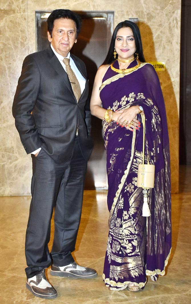 Mumbai socialities Kailash and Aarti Surendranath also attended Ramesh Taurani's Diwali party.