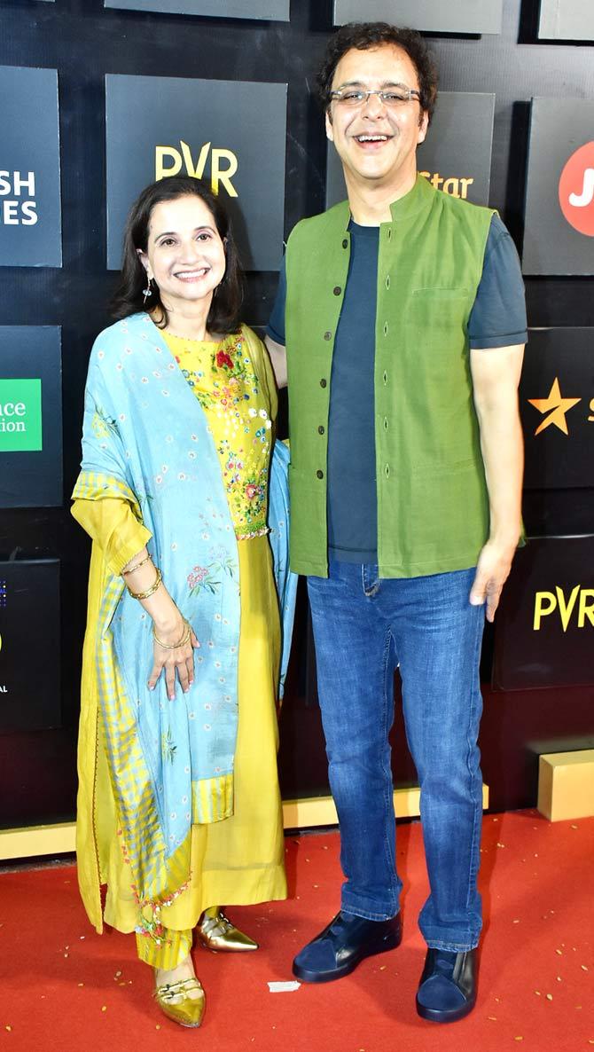 Anupama Chopra and husband Vidhu Vinod Chopra were all smiles as they posed for the photographers at Jio MAMI 21st Mumbai Film Festival with Star at an auditorium in Bandra.