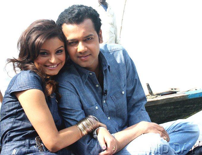Rahul Mahajan and Dimpy Ganguli: Less than a month after the much-publicised Swayamwar between Rahul Mahajan and Dimpy Ganguli, she spoke out about his abusive ways and also about wanting to step away from the marriage. Dimpy alleged that during their fights, Rahul used to point his gun at her. 