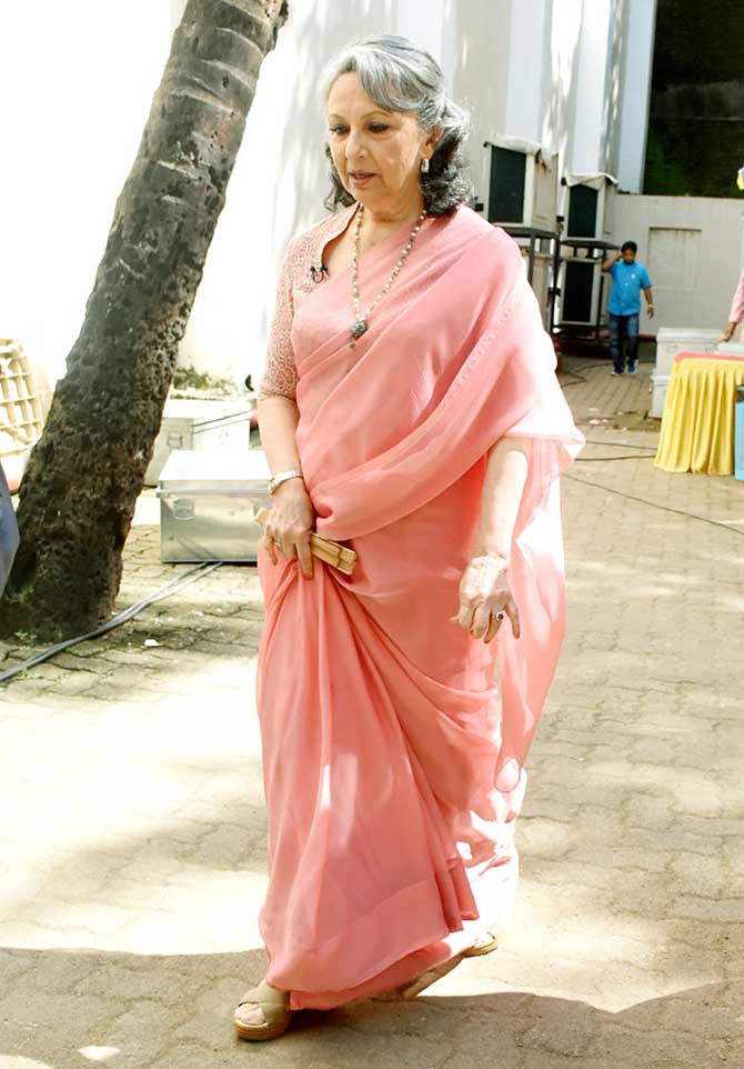 Sharmila Tagore looked elegant as always in a baby pink sari and her signature salt-and-pepper hair. 