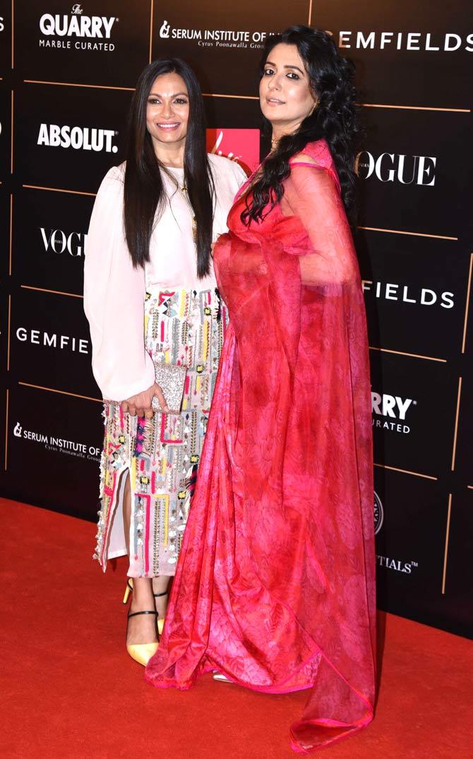 Arshad Warsi's wife Maria Goretti opted for a white shirt and sequin skirt, Mini Mathur showed off her ethnic side in a floral saree.