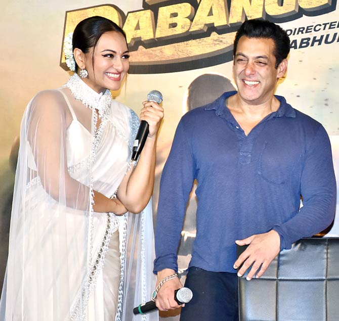 You know you're in for a generous dose of swag when Chulbul Pandey is in the house. The three-minute trailer of Dabangg 3 that dropped yesterday packs quite a punch as the audience is treated to the genesis of Khan's Robinhood-styled cop.
In picture: Salman Khan and Sonakshi Sinha share a laugh on stage at Dabangg 3 trailer launch.