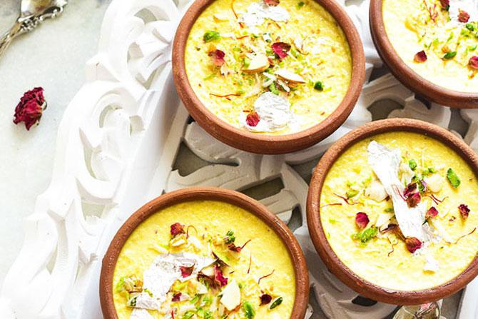 Phirni: It is considered similar to kheer, but the difference is that while firni is made from ground rice, rice kheer is made from whole rice. It is usually served cold in earthen bowls. 