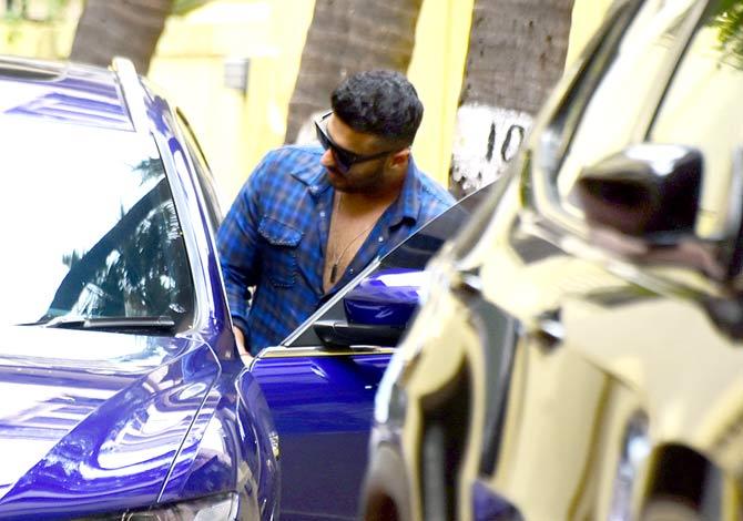 Panipat also stars Sanjay Dutt, Kriti Sanon, Padmini Kolhapure, Mohnish Bahl, Zeenat Aman, and Mir Sarwar. The film is produced by Sunita Gowariker and is scheduled to release in December this year.