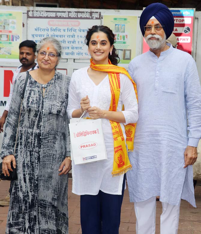 Taapsee Pannu further added that women should support other women to achieve their dreams. 