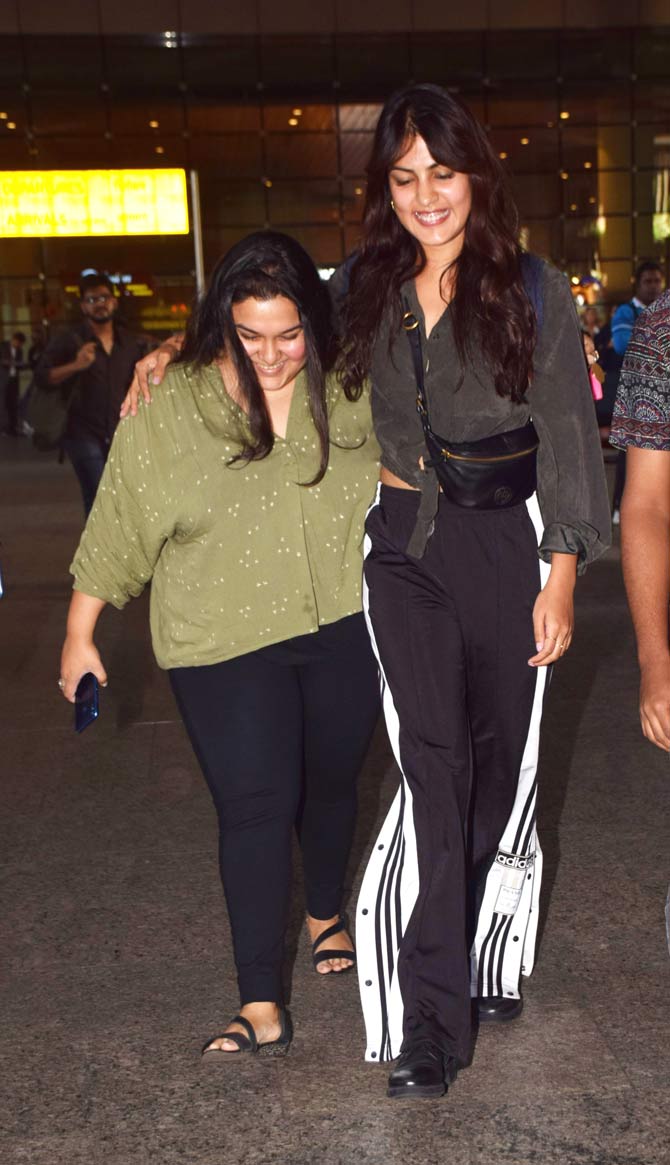 Also spotted at Mumbai airport was Sushant Singh Rajput's rumoured girlfriend actress Rhea Chakraborty. Rhea, too, was casual in black and white flared trousers and a grey crop top.