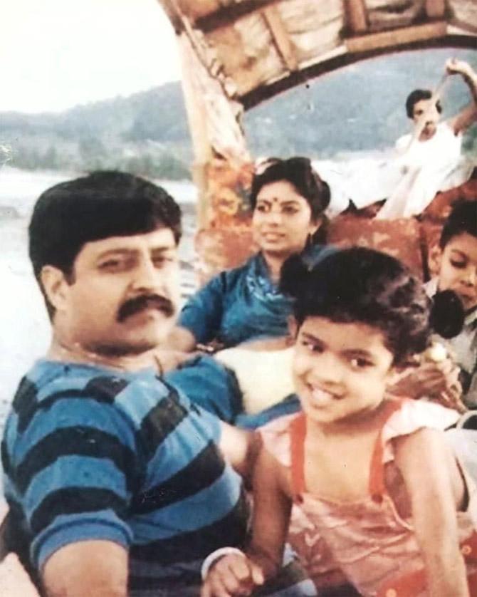 This is the younger version of Priyanka Chopra clicked with her father Ashok Chopra and her mother Madhu Chopra. She has a brother, Siddharth, who is seven years her junior.