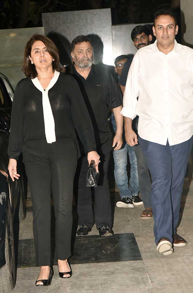 It was a get-together for veteran actors Rishi Kapoor, Neetu Kapoor, Prem Chopra and Tinnu Anand, when they attended the birthday celebrations of director Naresh Malhotra. David Dhawan, Ayan Mukherji and Ramesh Taurani also attended the bash. All Pictures/Yogen Shah