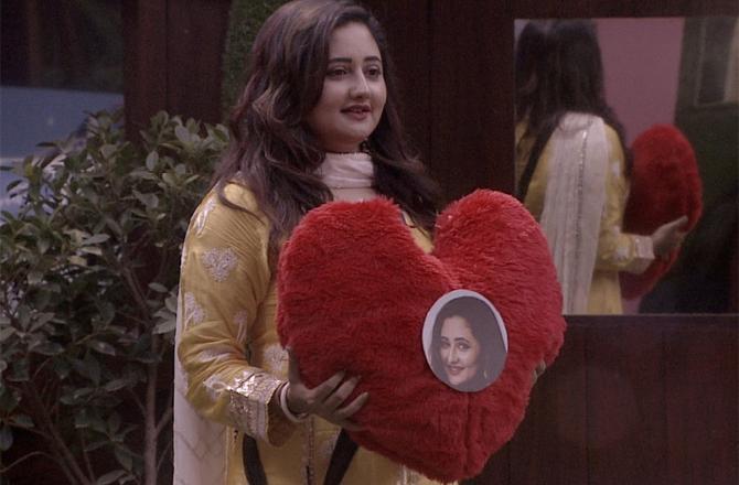 And of course, Bigg Boss 13 is not only about fights, arguments, and controversies. A lot has been spoken about budding love between Rashami Desai and Siddharth Shukla. While there may or may not be something brewing between them, visuals from the show speak a different story.