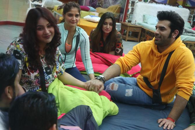 For the contestants, the first week inside the Bigg Boss 13 house has been a tumultuous ride with many connections being formed and many broken. We can't wait to see what the second week has in store. Watch this space for the latest updates happening inside and outside the house. 
In picture: Mahira Sharma, Shehnaaz Kaur Gill, Paras Chhabra, Arti Singh and Shefali Bagga having a conversation inside the house.