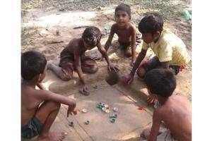 Why this photo of kids playing carrom inspires Anand Mahindra