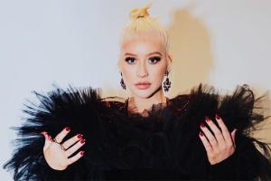 Christina Aguilera: Music industry is full of wolves