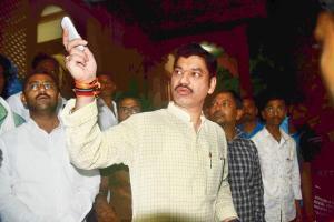 'Pankaja may be Gopinath ji's daughter, but I was his shadow'