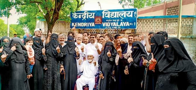 102-year-old Haji Abrahim Aleem Joad turns up to vote with 60 of his family members