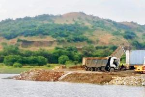 Navi Mumbai: Threat of illegal filling at wetlands in Uran's Belpada