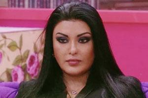 Bigg Boss 13 contestant Koena Mitra trolled for her plastic surgery
