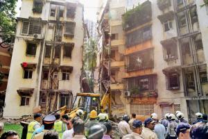 Khar building officials didn't fix it despite knowing it was shaky