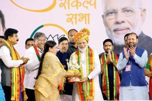 Will spend Rs 1 cr to improve state's connectivity, says Narendra Modi