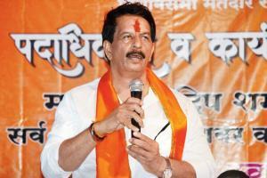 Pradeep Sharma leads crorepati cops into Maharashtra assembly poll fray