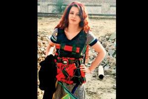 Wearing a suicide vest, Pakistani singer threatens Narendra Modi