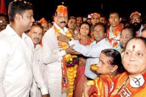 Maharashtra Assembly Polls: In Raj's backyard, rare MNS sighting