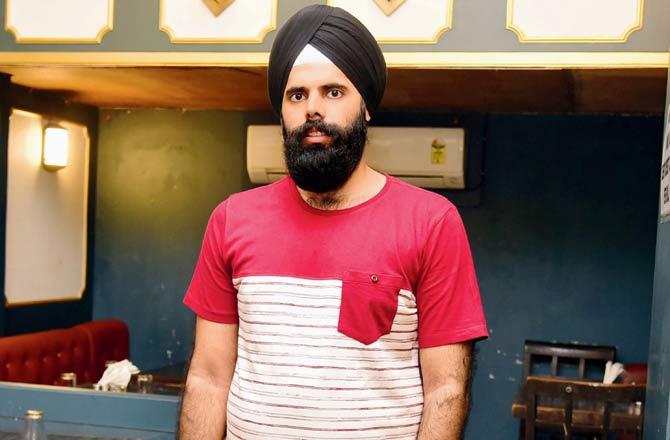 Sunmeet Singh Arora says they have documents and licences from BMC including utility bills in the name of his father, Kuldeep Singh Arora. Pic/Shadab Khan