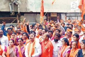 With zero Shiv Sena candidates in Pune city, 300 members quit