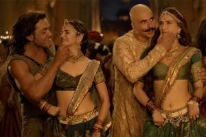 Housefull 4: Akshay and gang to take you back to 1419 with the new song