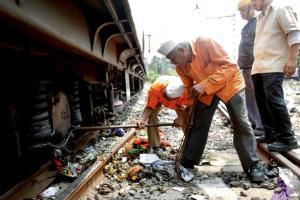 On Swachhata divas, train derails in mounds of garbage in Mumbai