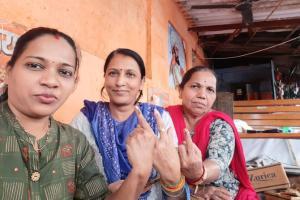 Mumbaikars from all walks of life exercise right to vote