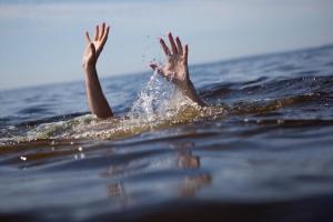 Tamil Nadu: Four of a family drowned while taking a selfie in a river