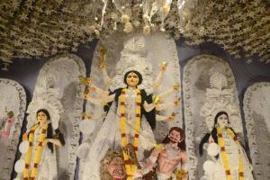 Ram Nath Kovind, Narendra Modi wish revellers on Durga Ashtami