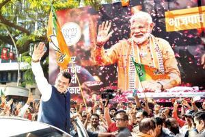 Shiv Sena eyes powerful role, Congress-NCP hopeful of survival
