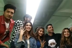 Akshay, Taapsee, Bhumi host screenings of Housefull 4, Saand Ki Aankh