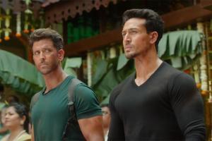 Hrithik Roshan and Tiger Shroff delighted as War enters 300 crore-club