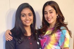 Isn't this picture of Janhvi Kapoor and Rinku Rajguru heart-warming?